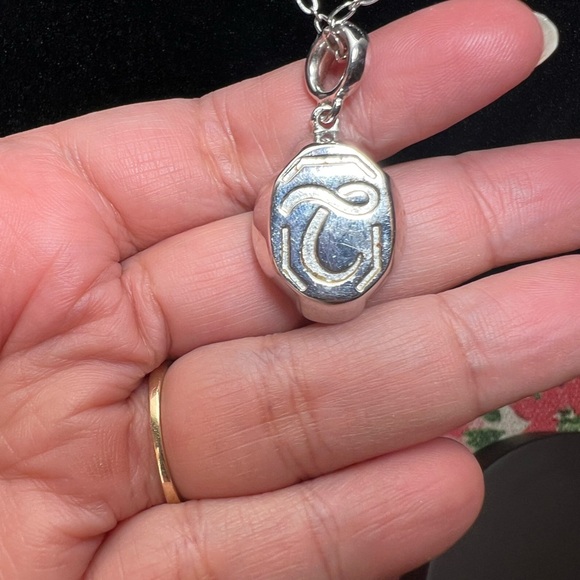 Touchstone Touch stone crystal earrings and necklace set - Picture 5 of 8